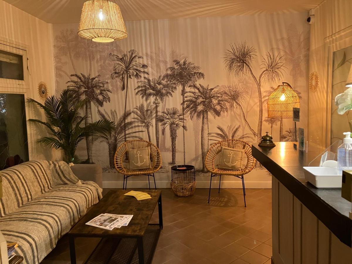 Hotel De La Cote Fleurie Deauville Bagian luar foto